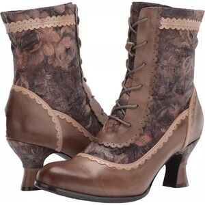 NWOT L’Artiste by Spring Step Women's Bewitch-Floral Ankle Boot